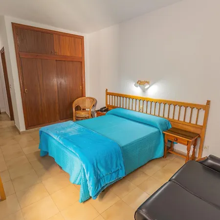 Hotel Tres Jotas Conil-3